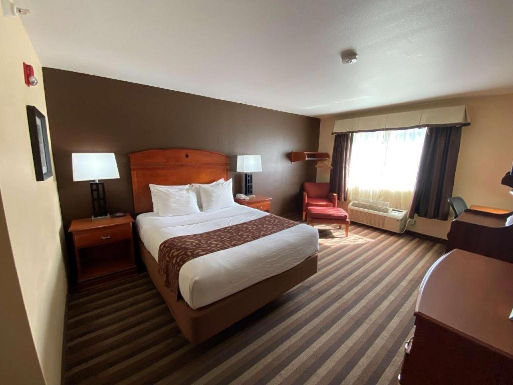 Best Western Manhattan Inn Ngoại thất bức ảnh