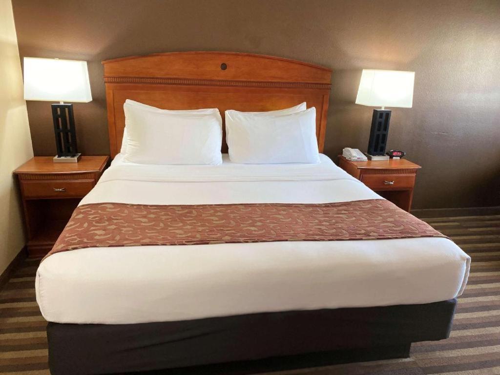 Best Western Manhattan Inn Ngoại thất bức ảnh